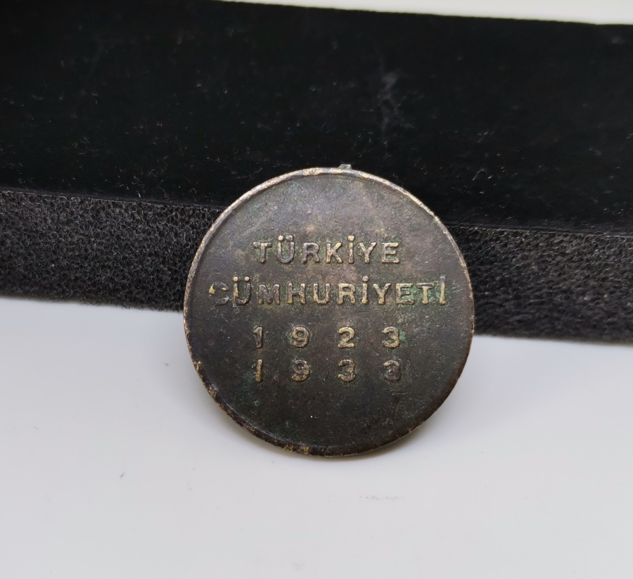 CUMHURİYETİMİZİN 10. YIL MADALYASI