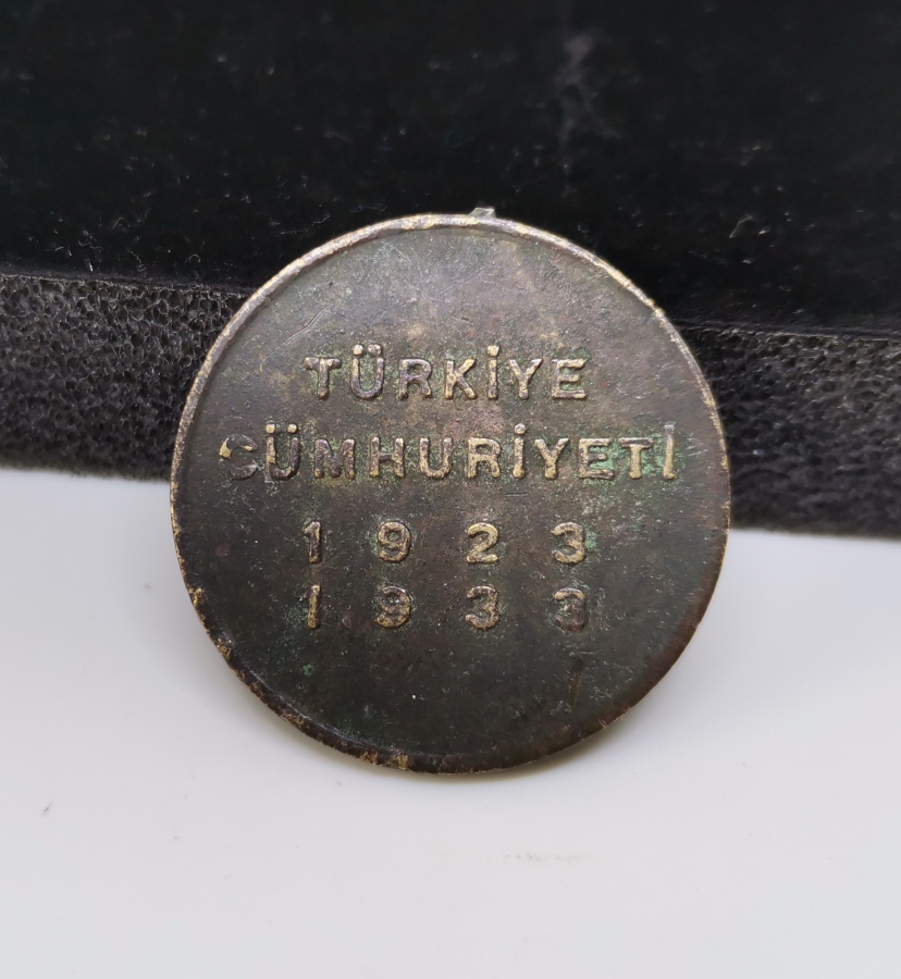 CUMHURİYETİMİZİN 10. YIL MADALYASI