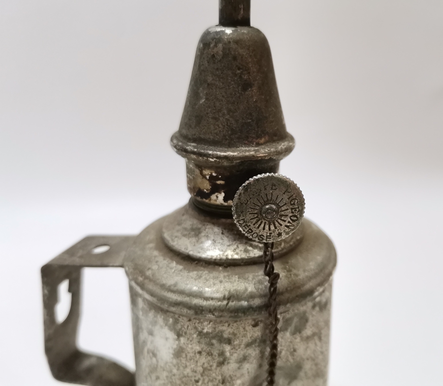 ÜZERİ YAZILI NADİR VAGON LAMBASI