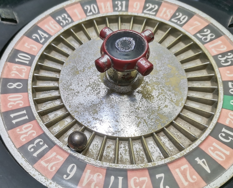 ANTİKA OYUNCAK RULET MASASI