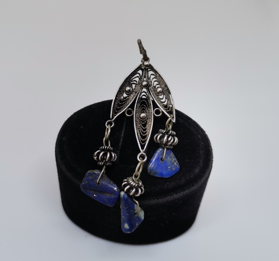 LAPİS TAŞLI ÖZEL YAPIM TELKARİ İŞÇİLİKLİ KOLYE UCU