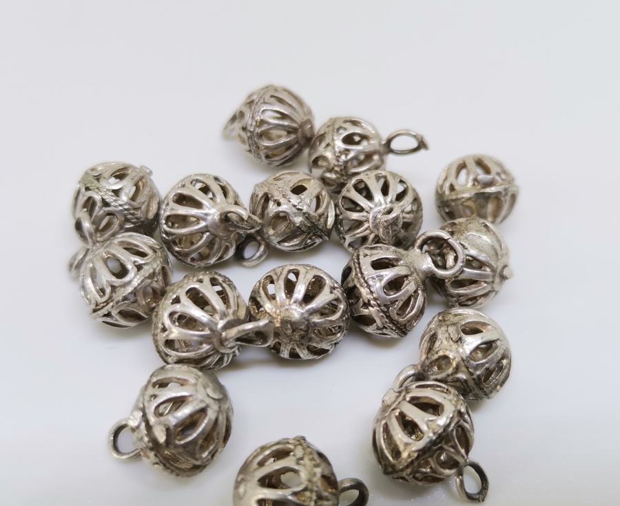 EL YAPIMI ANTİKA GÜMÜŞ KÖSTEK SALLAMASI TOPLARI LOTU