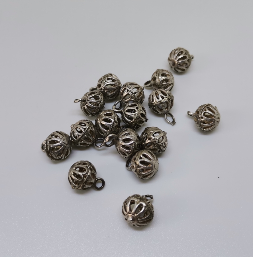 EL YAPIMI ANTİKA GÜMÜŞ KÖSTEK SALLAMASI TOPLARI LOTU