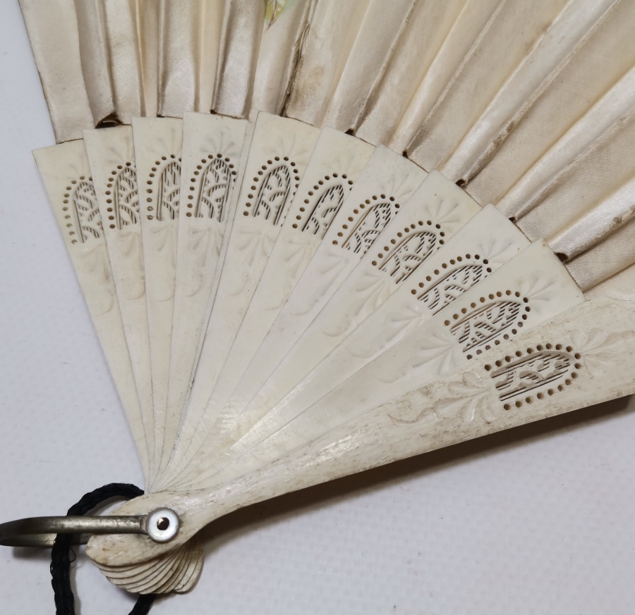 OSMANLI DÖNEMİ EL BOYAMA VE TESTERE İŞÇİLİKLİ YELPAZE