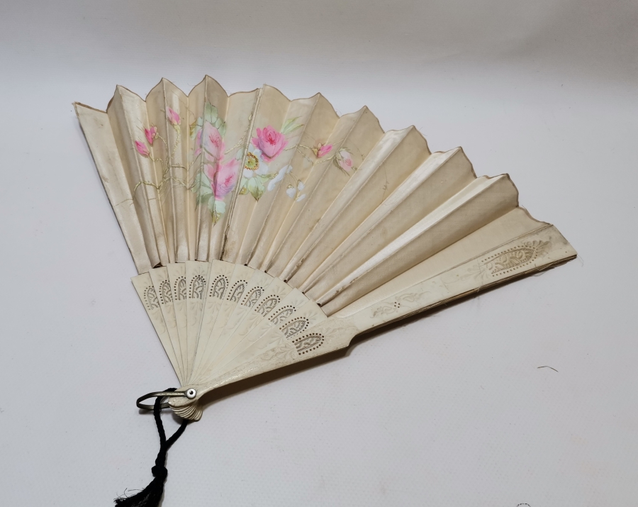 OSMANLI DÖNEMİ EL BOYAMA VE TESTERE İŞÇİLİKLİ YELPAZE