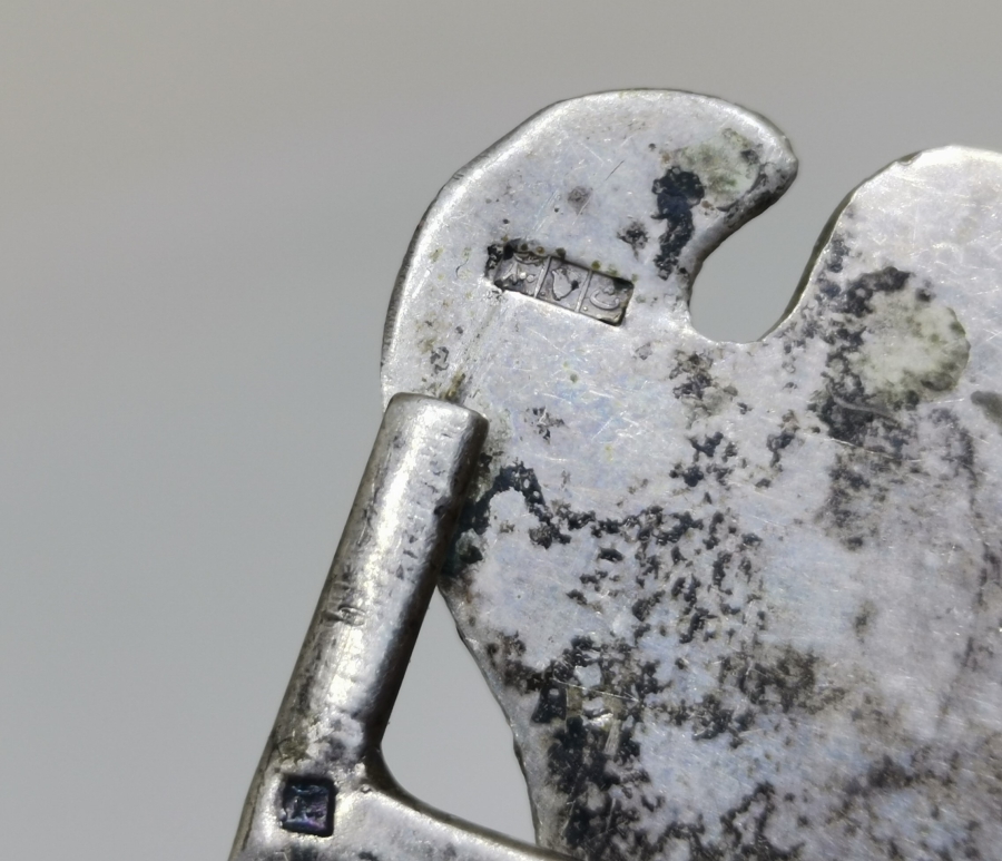 ÜZERİ AYETLERLE DEKORLU EL KAZIMA İŞÇİLİKLİ OSMANLI DÖNEMİ HİDİV MASA ÜSTÜ OBJESİ