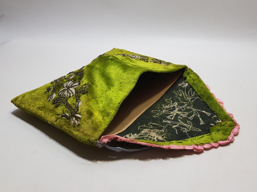 OSMANLI DÖNEMİ GÜMÜŞ SIRMA İŞÇİLİKLİ KUR'AN-I KERİM KABI