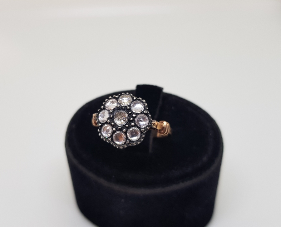 İRİ TAŞLI ÖZEL YAPIM ALTIN MONTÜRLÜ ELMAS YÜZÜK