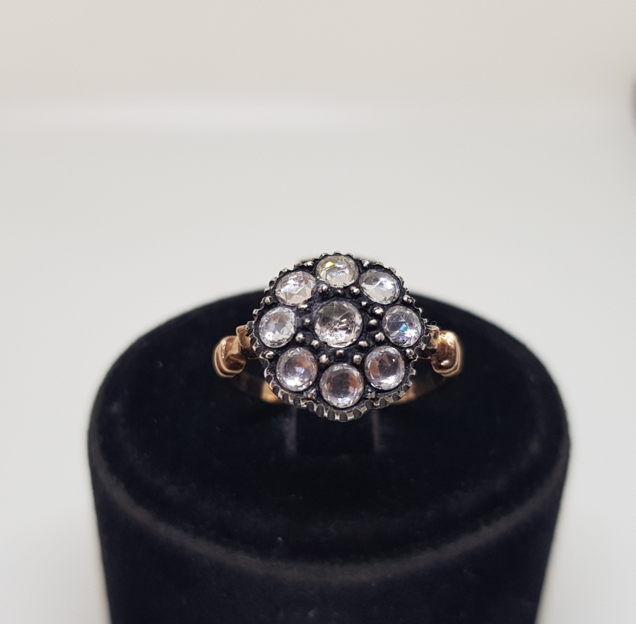 İRİ TAŞLI ÖZEL YAPIM ALTIN MONTÜRLÜ ELMAS YÜZÜK