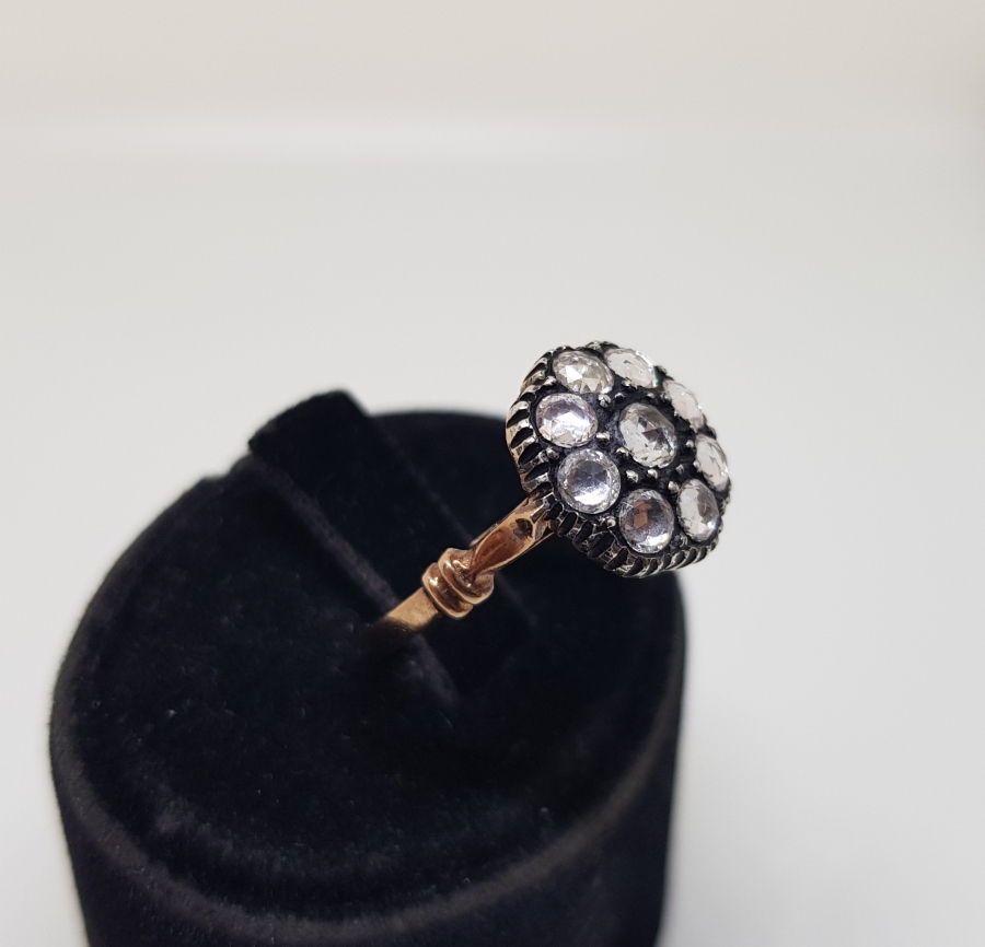 İRİ TAŞLI ÖZEL YAPIM ALTIN MONTÜRLÜ ELMAS YÜZÜK