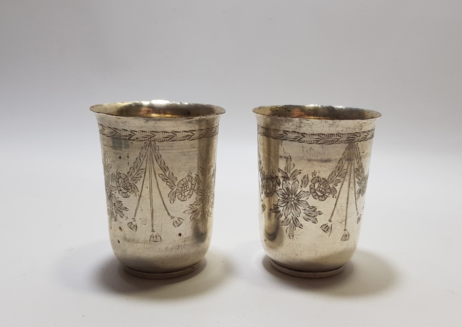 OSMANLI DÖNEMİ ÜZERİ KALEM İŞÇİLİKLİ VE ALTIN VERMEYLİ USTA DAMGALI ESER-İ İSTANBUL ŞERBET BARDAĞI