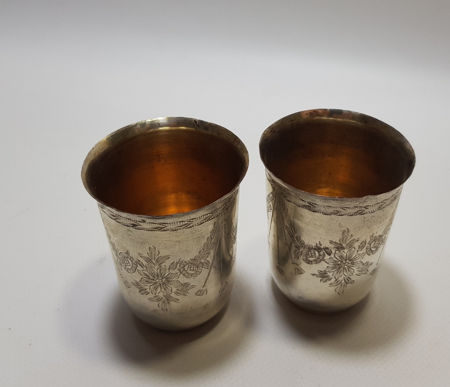 OSMANLI DÖNEMİ ÜZERİ KALEM İŞÇİLİKLİ VE ALTIN VERMEYLİ USTA DAMGALI ESER-İ İSTANBUL ŞERBET BARDAĞI