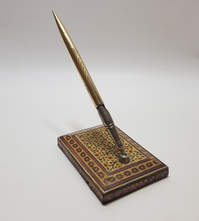 MARKUTERİ İŞÇİLİKLİ ANTİKA MASA ÜSTÜ KALEMLİK