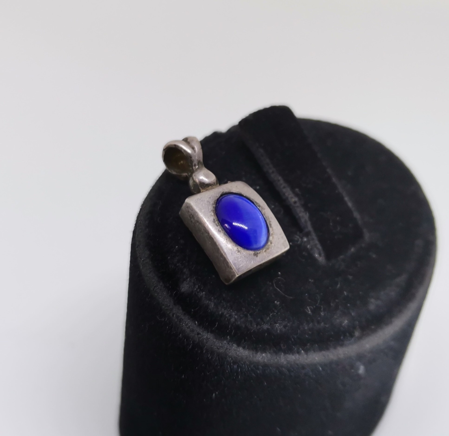 ÜZERİ DOĞAL TAŞLI GÜMÜŞ KOLYE UCU