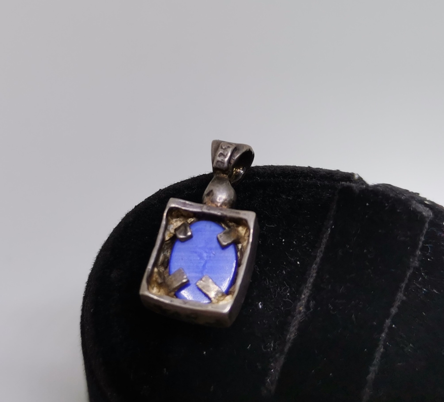 ÜZERİ DOĞAL TAŞLI GÜMÜŞ KOLYE UCU