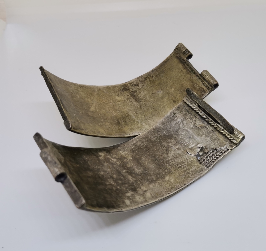 ÜZERİ KABARTMA İŞÇİLİKLİ OSMANLI DÖNEMİ KEMER PARÇALARI