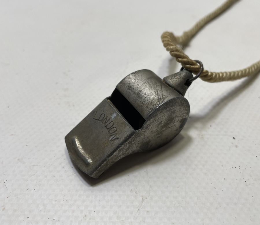 ANTİKA İNGİLİZ POLİS DÜDÜĞÜ