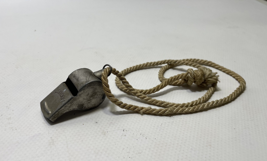 ANTİKA İNGİLİZ POLİS DÜDÜĞÜ