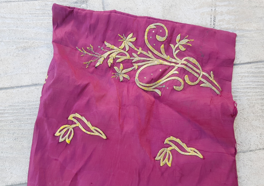 İPEK ÜZERİ SIRMA İŞÇİLİKLİ OSMANLI DÖNEMİ KUR AN-I KERİM KABI