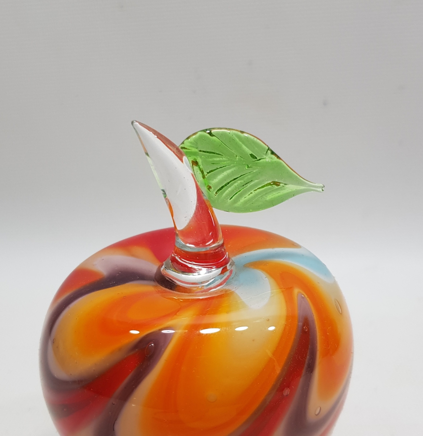 ELMA FORMUNDA YAPILMIŞ ANTİKA MURANO BİBLO