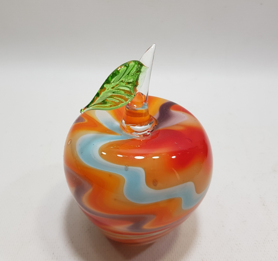 ELMA FORMUNDA YAPILMIŞ ANTİKA MURANO BİBLO