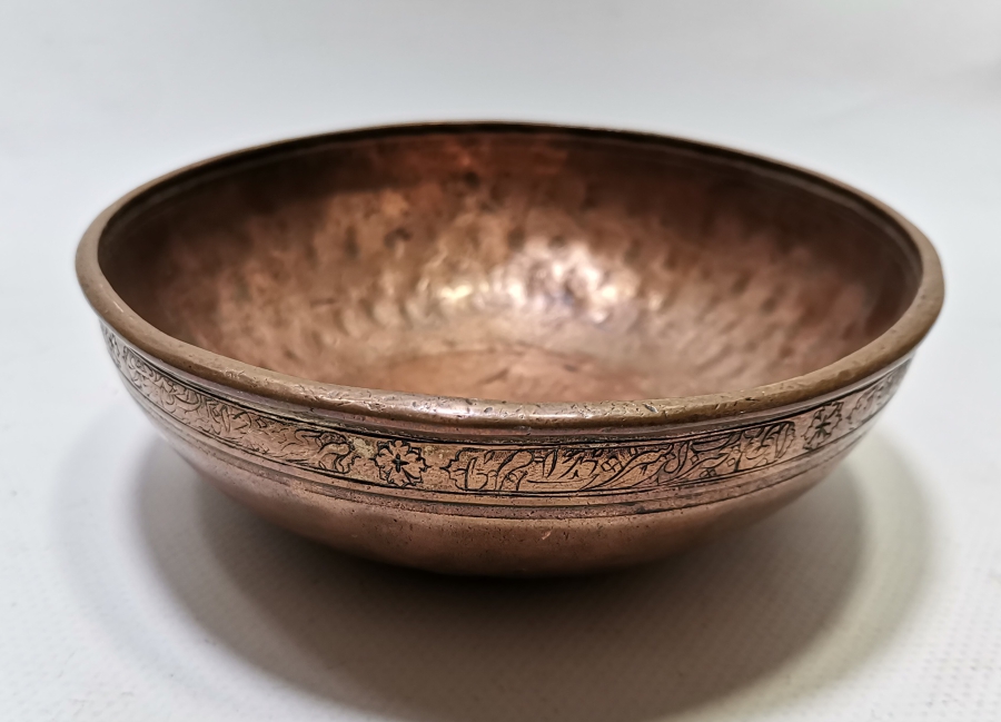 1800 BAŞLARI KALIN YAZILI ETRAFI AYETLERLE DEKORLU BÜYÜK BOY ÇOK NADİR BRONZ ŞİFA TASI