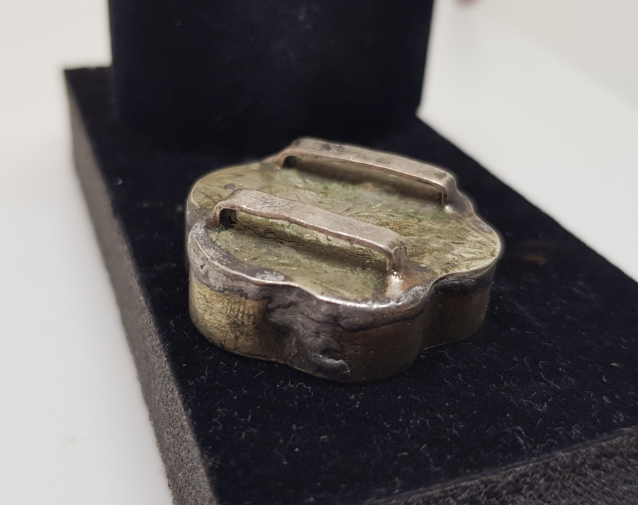 ÜZERİ KALEM İŞÇİLİKLİ OSMANLI DÖNEMİ ÇOK NADİR GÜMÜŞ EYER PAZUBENTİ