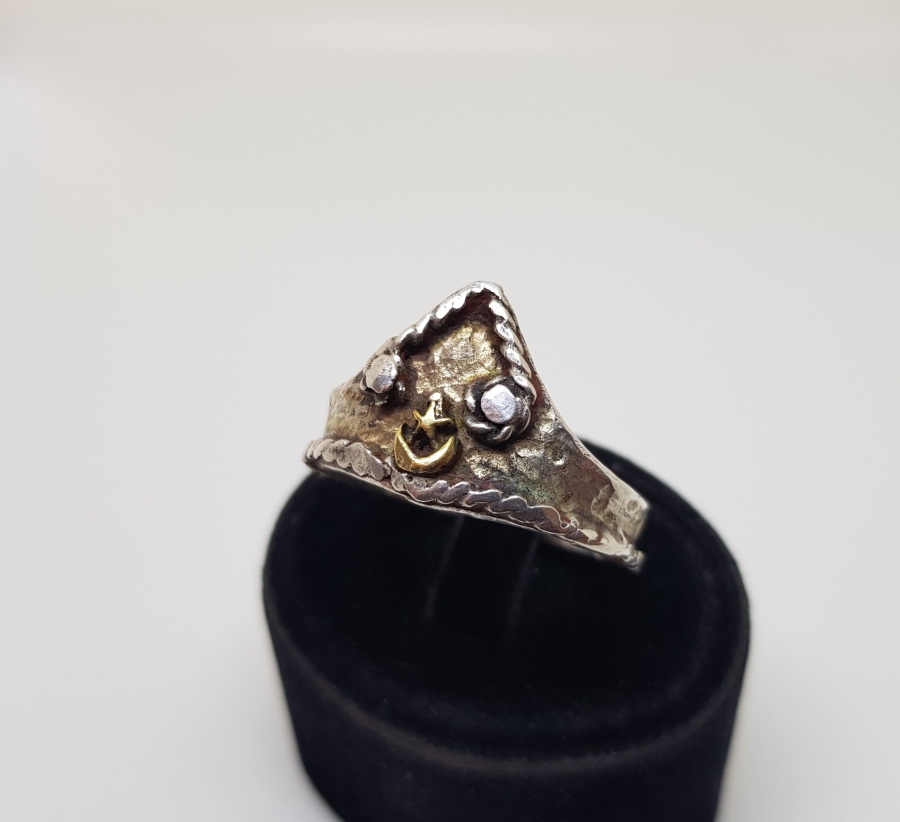 ÜZERİ KABARTMA İŞÇİLİKLİ ÖZEL YAPIM GÜMÜŞ ZİHGİR