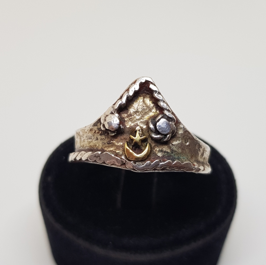 ÜZERİ KABARTMA İŞÇİLİKLİ ÖZEL YAPIM GÜMÜŞ ZİHGİR