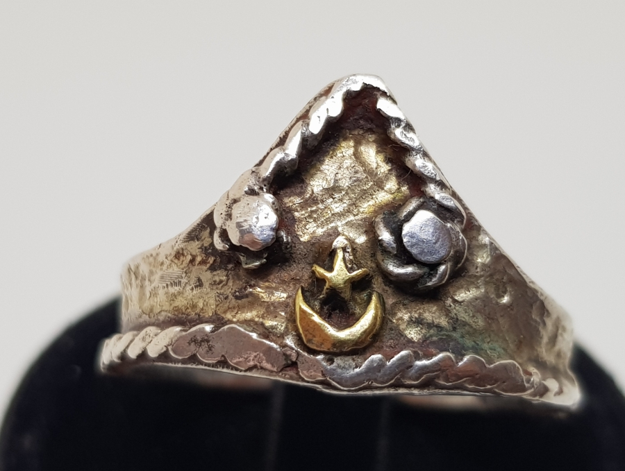 ÜZERİ KABARTMA İŞÇİLİKLİ ÖZEL YAPIM GÜMÜŞ ZİHGİR