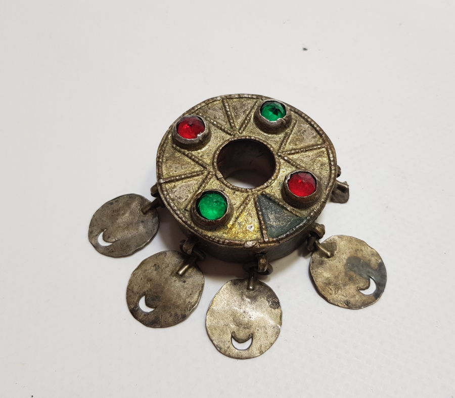 GÜMÜŞ APLİKLİ VE AHŞAP ÜZERİ BONCUK İŞLİ ÇOK NADİR OSMANLI DÖNEMİ HİLALLİ KİRMAN AĞIRŞAĞI