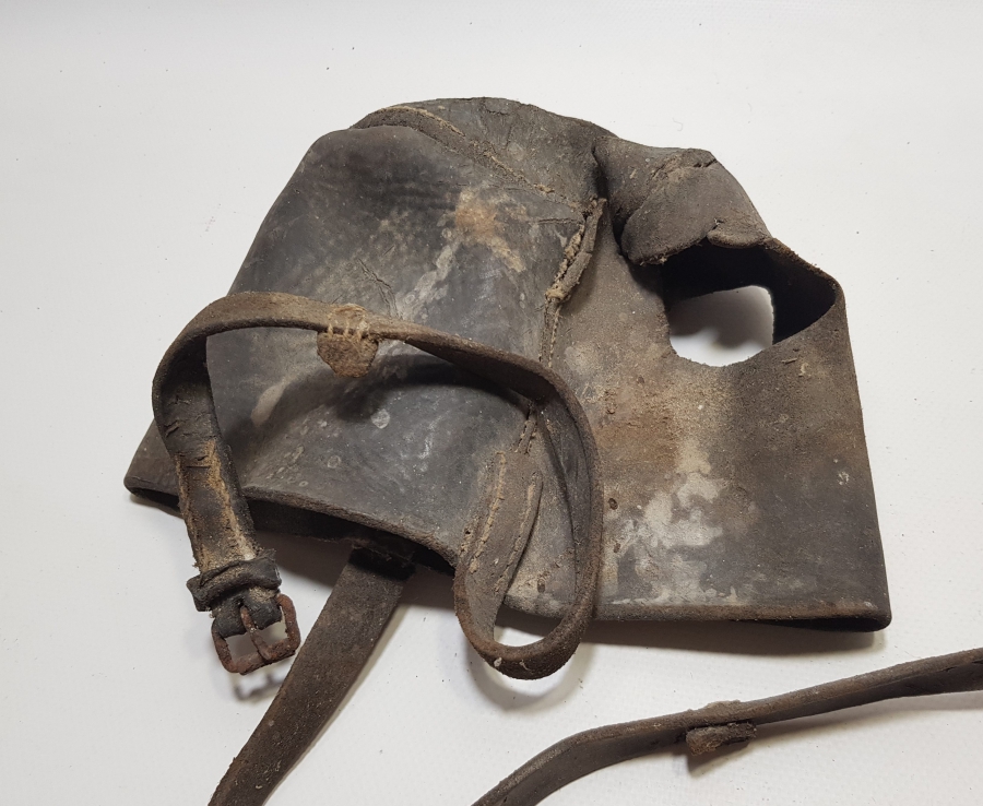 OSMANLI DÖNEMİ ÇOK NADİR DERİ CELLAT MASKESİ