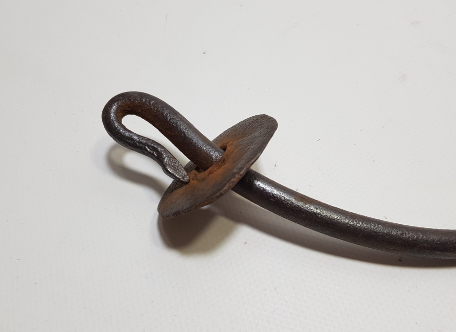 OSMANLI DÖNEMİ EL DÖVME DEMİRDEN MAMUL YILAN BAŞLI KAĞNI BOYUNDURUK DEMİRİ