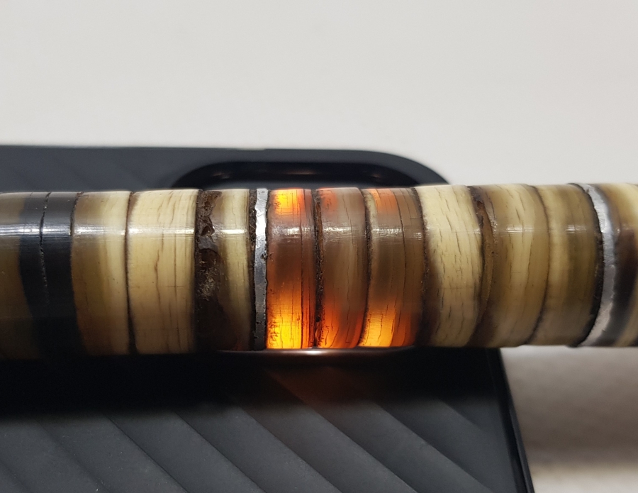 OSMANLI DÖNEMİ BOYNUZ VE KEMİKTEN MAMUL NADİR FORMDA DAVULCU TOKMAĞI