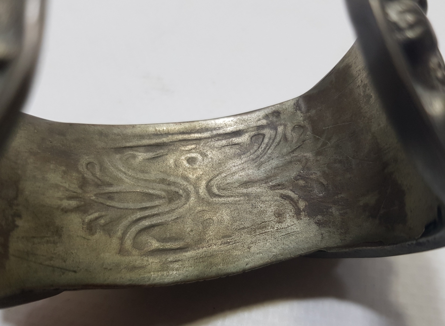 OSMANLI DÖNEMİ KABARTMA İŞÇİLİKLİ ÇOK NADİR TOMBAK PAZUBENT