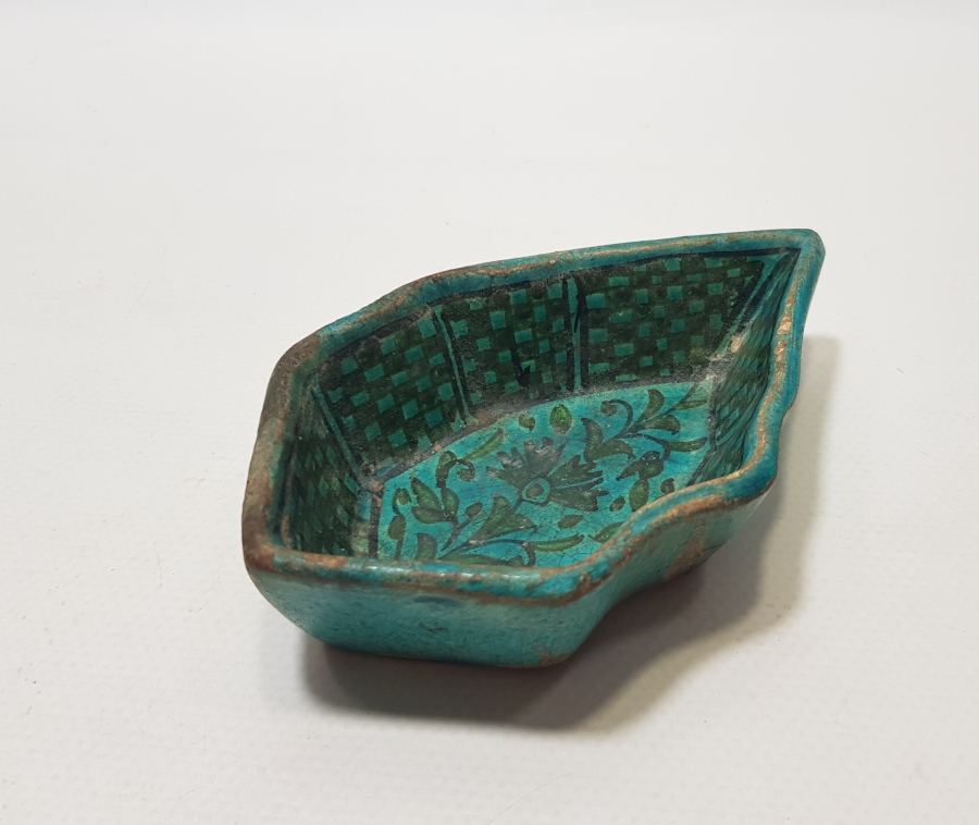 OSMANLI DÖNEMİ NADİR RENKTE KARANFİLLİ İZNİK HURMALIK - İFTARİYELİK