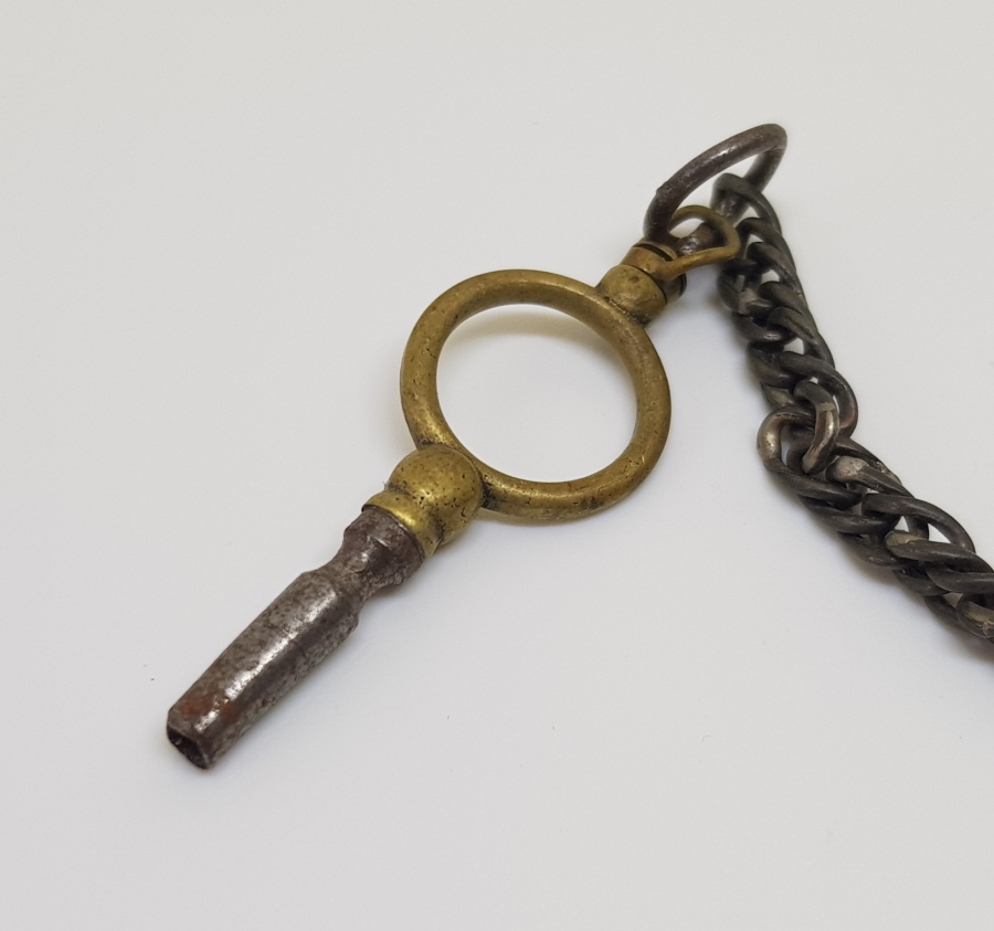 ORİJİNAL KÖSTEK ZİNCİRİYLE OSMANLI DÖNEMİ CEP SAATİ KURMA ANAHTARI