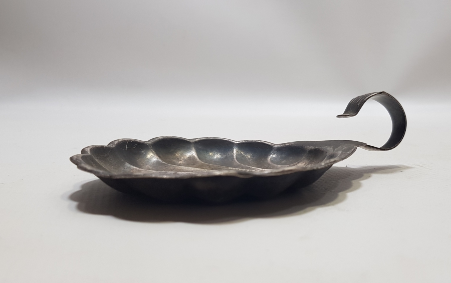 GÜMÜŞ KAPLAMA İŞÇİLİKLİ ANTİKA TUTMAÇLI İKRAMLIK