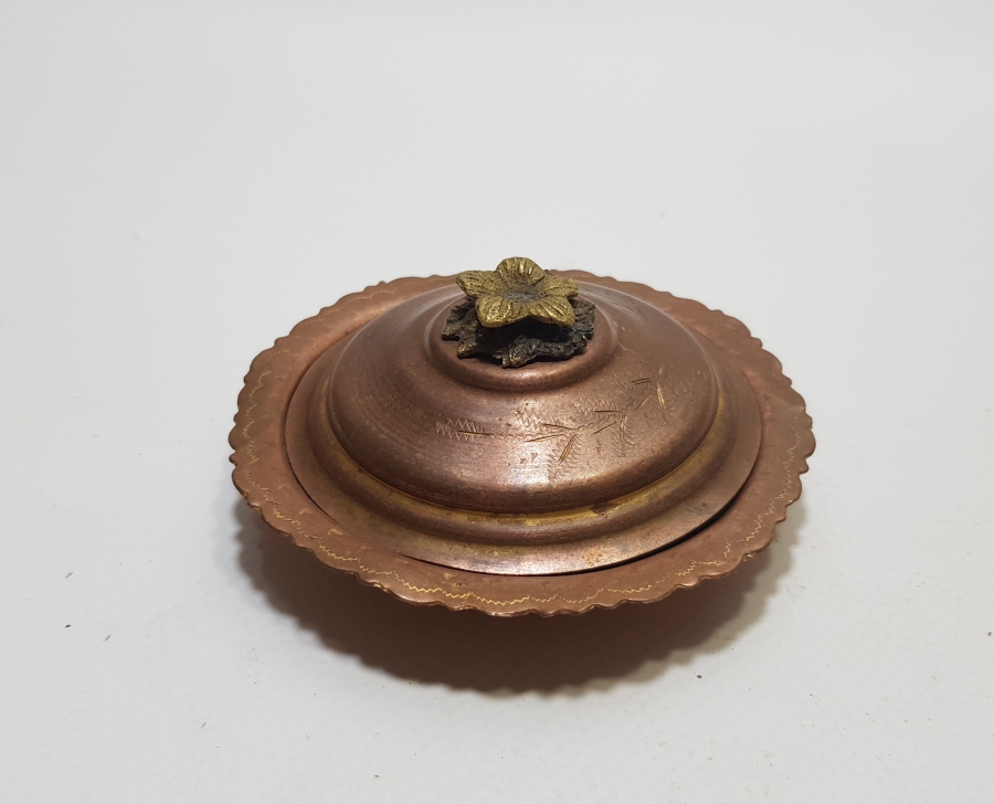 OSMANLI DÖNEMİ KALEM İŞÇİLİKLİ KAPAKLI MAMA TABAĞI