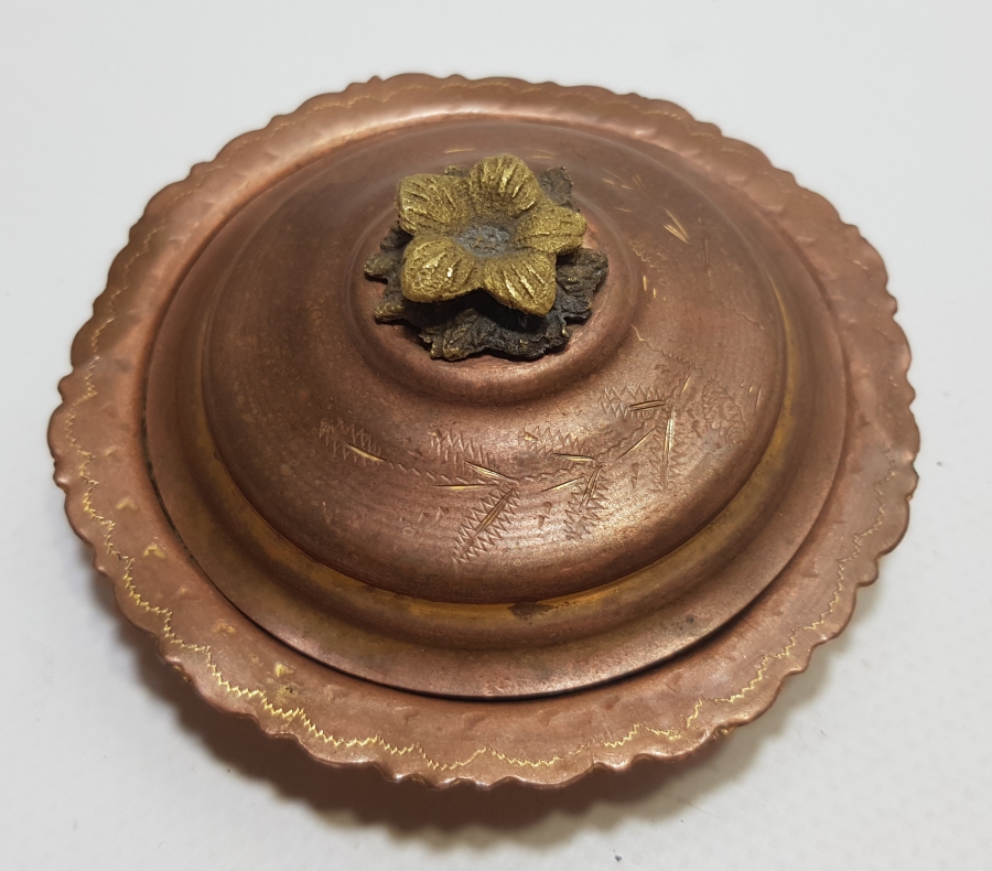 OSMANLI DÖNEMİ KALEM İŞÇİLİKLİ KAPAKLI MAMA TABAĞI