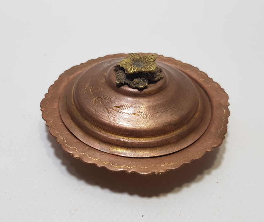 OSMANLI DÖNEMİ KALEM İŞÇİLİKLİ KAPAKLI MAMA TABAĞI