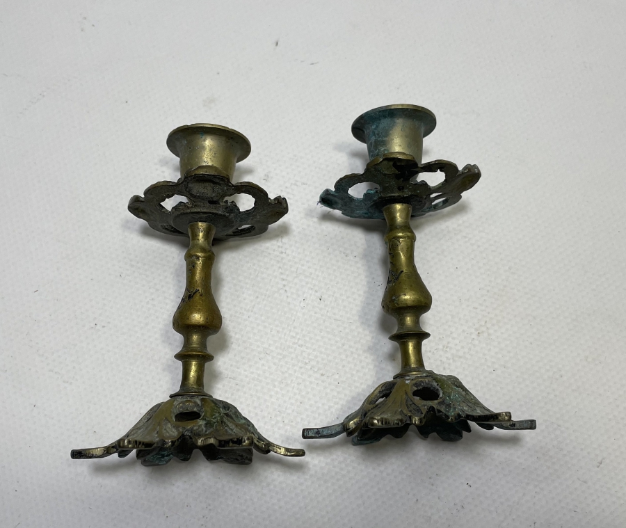 İKİ ADET ANTİKA BRONZ ŞAMDAN