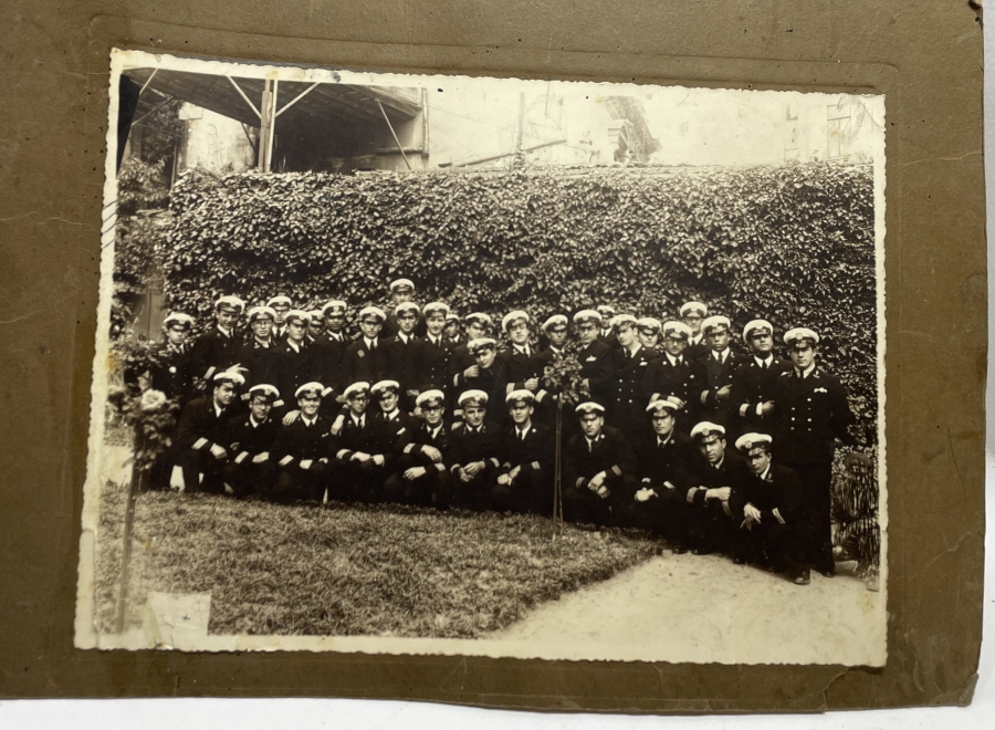 ORİJİNAL PASPARTUSUNDA CUMHURİYET BAŞLARI BÜYÜK BOY DENİZCİ SUBAY FOTOĞRAFI