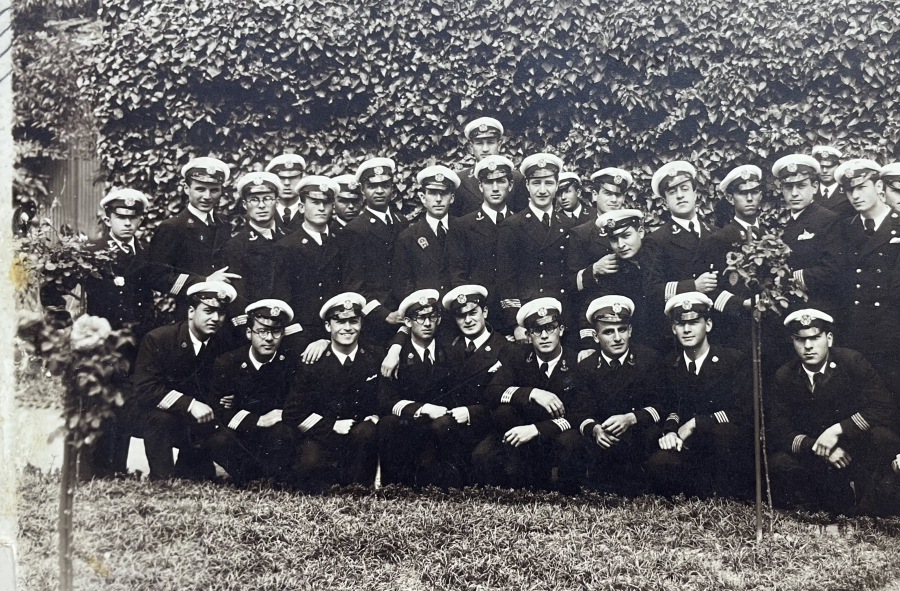 ORİJİNAL PASPARTUSUNDA CUMHURİYET BAŞLARI BÜYÜK BOY DENİZCİ SUBAY FOTOĞRAFI