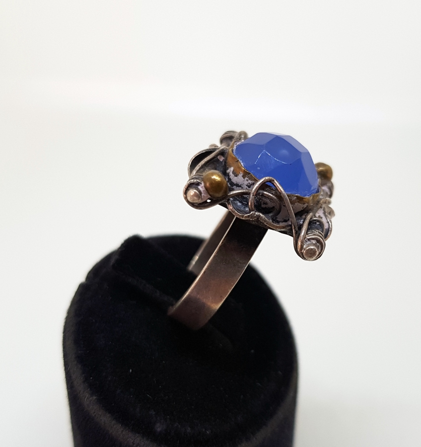 ÜZERİ DOĞAL TAŞLI HÜRREM MODEL GÜMÜŞ YÜZÜK