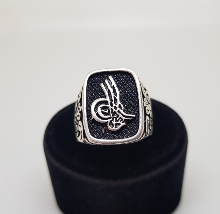 ÜZERİ TUĞRA MOTİFLİ GÜMÜŞ YÜZÜK