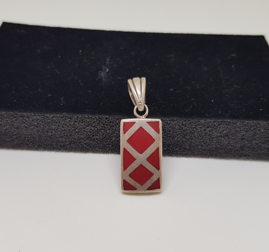 MİNE İŞÇİLİKLİ GÜMÜŞ KOLYE UCU