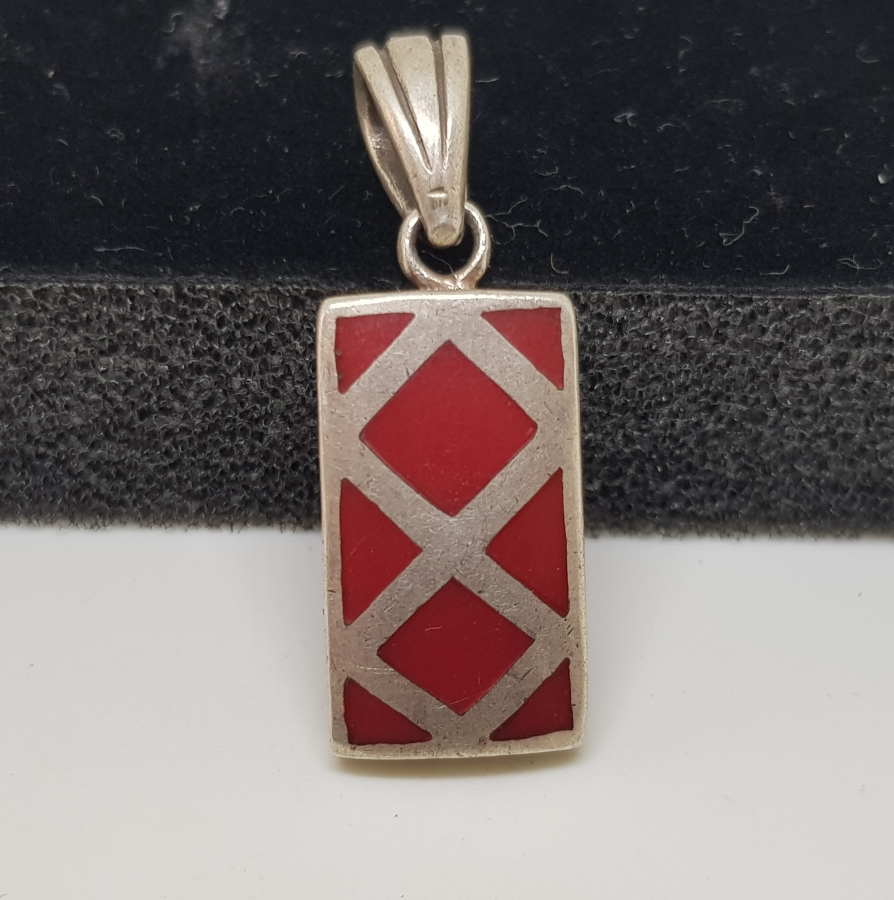 MİNE İŞÇİLİKLİ GÜMÜŞ KOLYE UCU