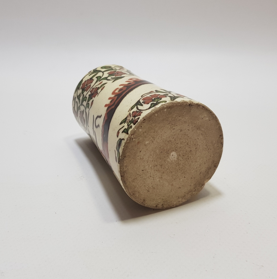 CUMHURİYET BAŞLARI KÜTAHYA YAPIMI NADİR FORMDA KARANFİLLİ KALEMLİK