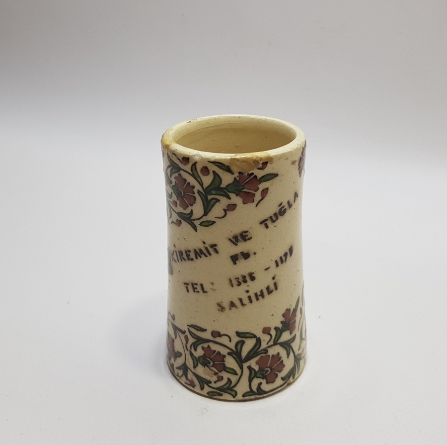 CUMHURİYET BAŞLARI KÜTAHYA YAPIMI NADİR FORMDA KARANFİLLİ KALEMLİK